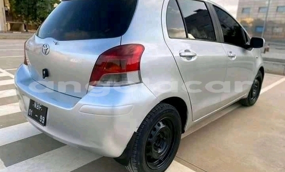 Comprar Usado Toyota Yaris Prata Carro em Luanda em Luanda Province Comprar Usado Toyota Yaris Prata Carro em Luanda em Luanda Province