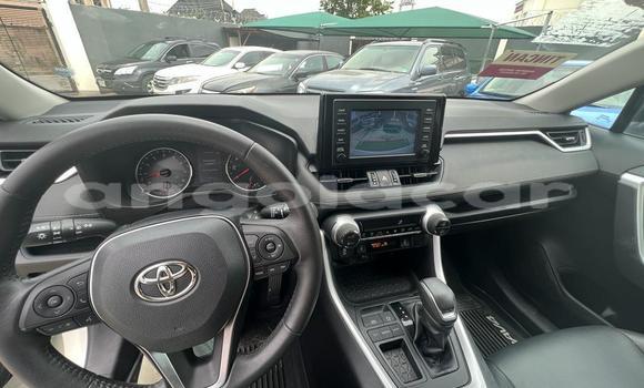 Buy Used Toyota RAV4 White Car in Luanda in Luanda Province Buy Used Toyota RAV4 White Car in Luanda in Luanda Province