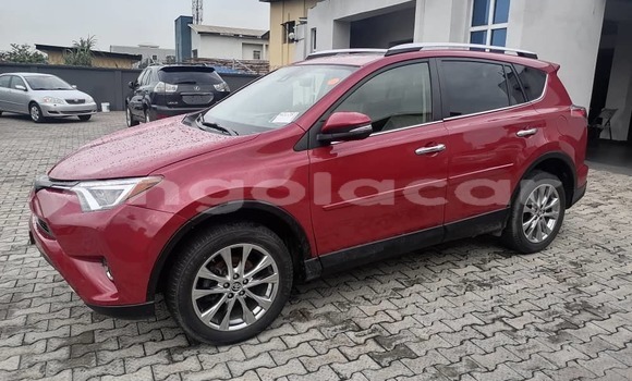 Acheter Occasion Voiture Toyota RAV4 Rouge à Luanda, Province de Luanda Acheter Occasion Voiture Toyota RAV4 Rouge à Luanda, Province de Luanda