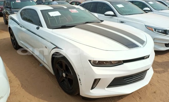 Buy Used Chevrolet Camaro White Car in Luanda in Luanda Province Buy Used Chevrolet Camaro White Car in Luanda in Luanda Province