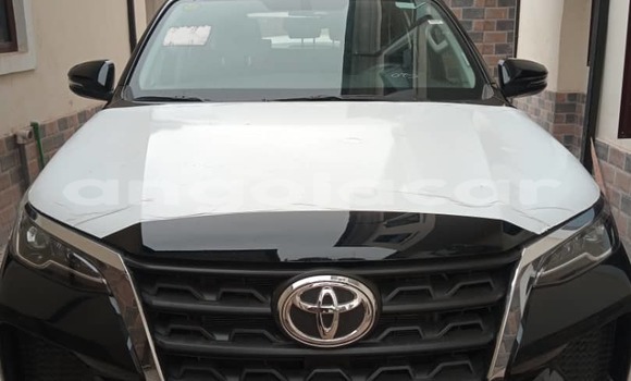 Comprar Usado Toyota Fortuner Preto Carro em Luanda em Luanda Province Comprar Usado Toyota Fortuner Preto Carro em Luanda em Luanda Province