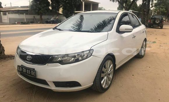 Acheter Occasion Voiture Kia Cerato Blanc à Luanda, Province de Luanda Acheter Occasion Voiture Kia Cerato Blanc à Luanda, Province de Luanda