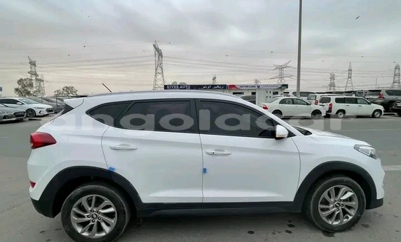 Acheter Occasion Voiture Hyundai Tucson Blanc à Luanda, Province de Luanda Acheter Occasion Voiture Hyundai Tucson Blanc à Luanda, Province de Luanda