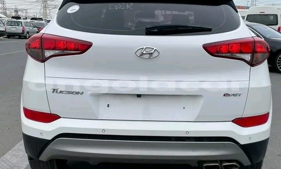 Acheter Occasion Voiture Hyundai Tucson Blanc à Luanda, Province de Luanda Acheter Occasion Voiture Hyundai Tucson Blanc à Luanda, Province de Luanda