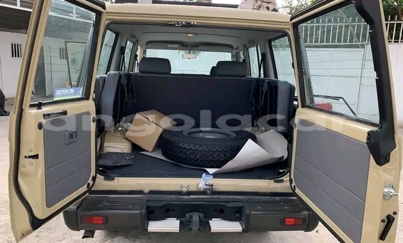 Comprar Usado Toyota Land Cruiser Outro Carro em Luanda em Luanda Province Comprar Usado Toyota Land Cruiser Outro Carro em Luanda em Luanda Province