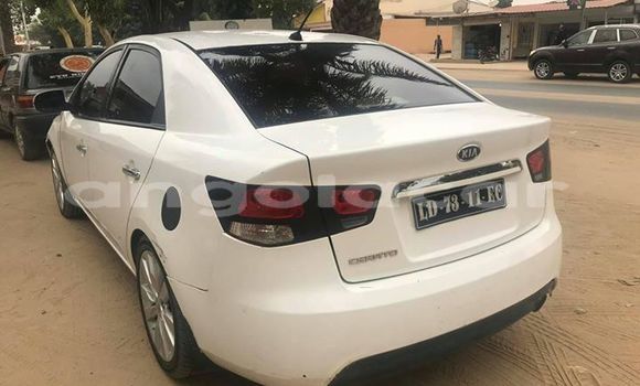 Acheter Occasion Voiture Kia Cerato Blanc à Luanda, Province de Luanda Acheter Occasion Voiture Kia Cerato Blanc à Luanda, Province de Luanda