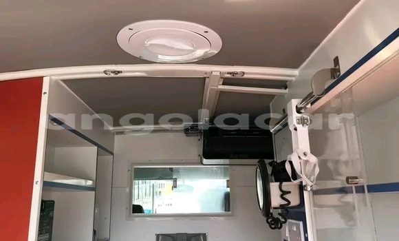 Acheter Occasion Voiture Toyota Land Cruiser Blanc à Luanda, Province de Luanda Acheter Occasion Voiture Toyota Land Cruiser Blanc à Luanda, Province de Luanda