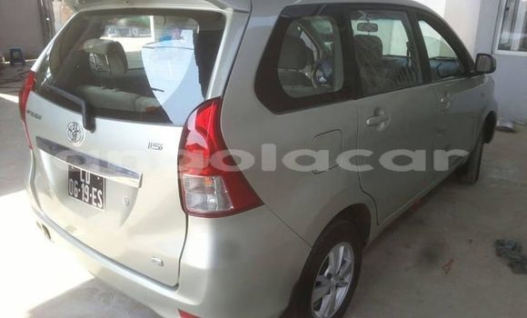 Acheter Occasion Voiture Toyota Avanza Gris à Luanda, Province de Luanda Acheter Occasion Voiture Toyota Avanza Gris à Luanda, Province de Luanda