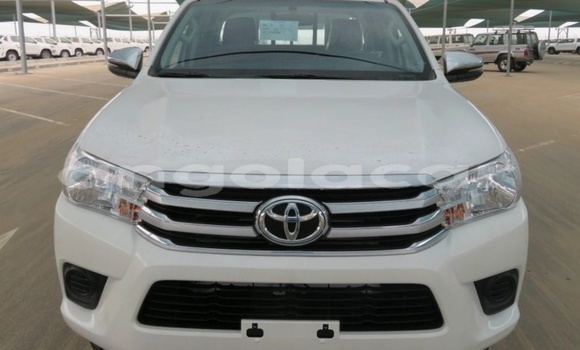 Comprar Novo Toyota Hilux Branco Carro em Benguela em Benguela Comprar Novo Toyota Hilux Branco Carro em Benguela em Benguela