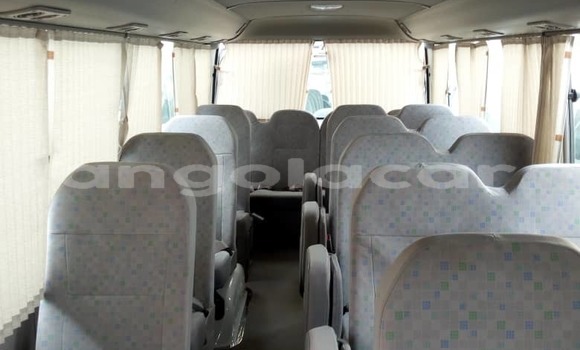 Acheter Occasion Voiture Toyota Coaster Blanc à Luanda, Province de Luanda Acheter Occasion Voiture Toyota Coaster Blanc à Luanda, Province de Luanda