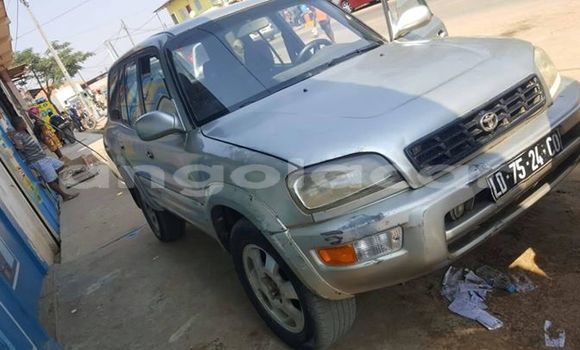 Acheter Occasion Voiture Toyota RAV4 Gris à Luanda, Province de Luanda Acheter Occasion Voiture Toyota RAV4 Gris à Luanda, Province de Luanda