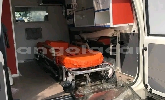 Acheter Occasion Voiture Toyota Land Cruiser Blanc à Luanda, Province de Luanda Acheter Occasion Voiture Toyota Land Cruiser Blanc à Luanda, Province de Luanda