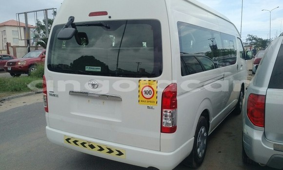 Acheter Occasion Voiture Toyota Hiace Blanc à Luanda, Province de Luanda Acheter Occasion Voiture Toyota Hiace Blanc à Luanda, Province de Luanda