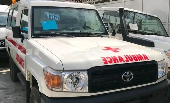 Acheter Occasion Voiture Toyota Pickup Blanc à Luena, Moxico Acheter Occasion Voiture Toyota Pickup Blanc à Luena, Moxico