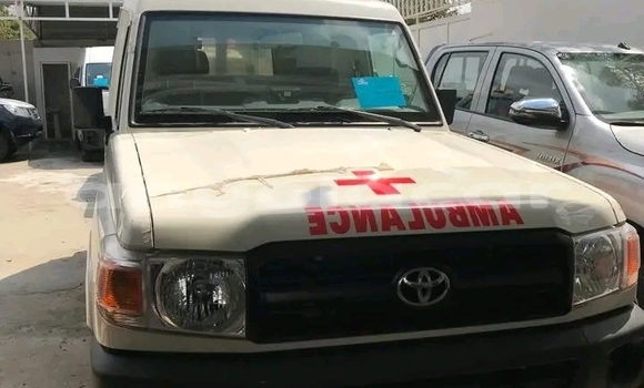 Acheter Occasion Voiture Toyota Pickup Blanc à Luena, Moxico Acheter Occasion Voiture Toyota Pickup Blanc à Luena, Moxico