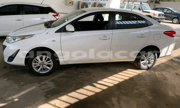 Comprar Novo Toyota Yaris Branco Carro em Luanda em Luanda Province Comprar Novo Toyota Yaris Branco Carro em Luanda em Luanda Province