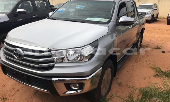 Acheter Occasion Voiture Toyota Hilux Gris à Luanda, Province de Luanda Acheter Occasion Voiture Toyota Hilux Gris à Luanda, Province de Luanda