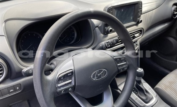 Acheter Occasion Voiture Hyundai Kona Blanc à Luanda, Province de Luanda Acheter Occasion Voiture Hyundai Kona Blanc à Luanda, Province de Luanda