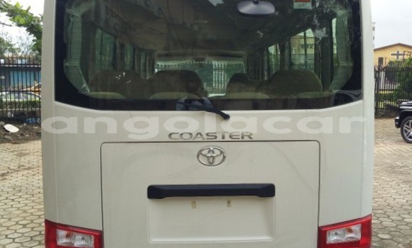 Acheter Occasion Voiture Toyota Coaster Blanc à Luanda, Province de Luanda Acheter Occasion Voiture Toyota Coaster Blanc à Luanda, Province de Luanda