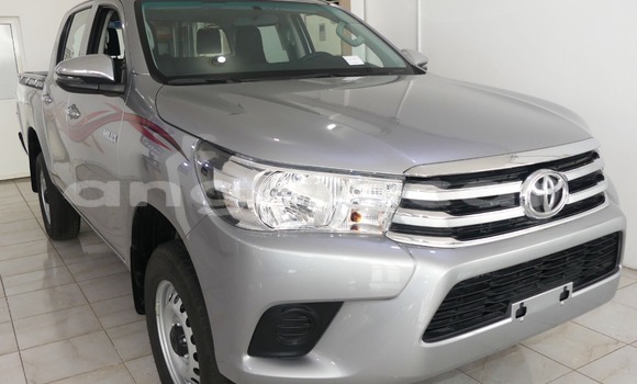 Buy Used Toyota Hilux Silver Car in Luanda in Luanda Province Buy Used Toyota Hilux Silver Car in Luanda in Luanda Province