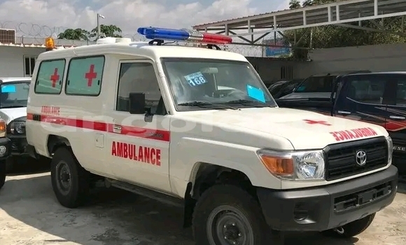 Comprar Usado Toyota Land Cruiser Branco Carro em Luena em Moxico Comprar Usado Toyota Land Cruiser Branco Carro em Luena em Moxico