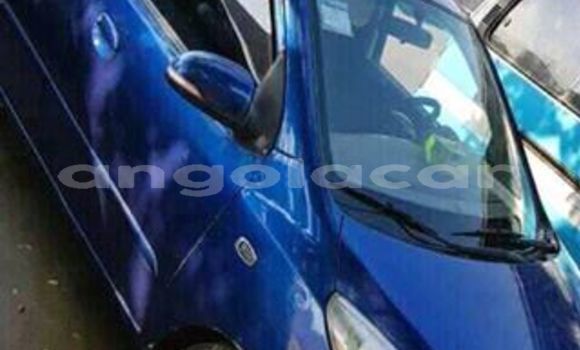 Comprar Usado Hyundai i10 Azul Carro em Luanda em Luanda Province Comprar Usado Hyundai i10 Azul Carro em Luanda em Luanda Province
