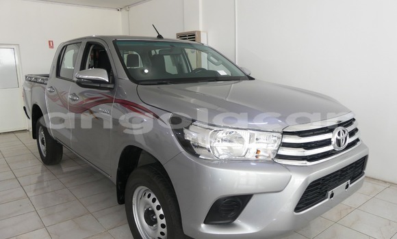 Comprar Usado Toyota Hilux Prata Carro em Luanda em Luanda Province Comprar Usado Toyota Hilux Prata Carro em Luanda em Luanda Province