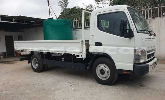 Buy Used Mitsubishi Colt White Car in Luanda in Luanda Province Buy Used Mitsubishi Colt White Car in Luanda in Luanda Province