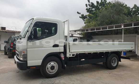 Buy Used Mitsubishi Colt White Car in Luanda in Luanda Province Buy Used Mitsubishi Colt White Car in Luanda in Luanda Province