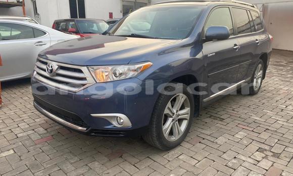 Buy Used Toyota Highlander Blue Car in Luanda in Luanda Province Buy Used Toyota Highlander Blue Car in Luanda in Luanda Province