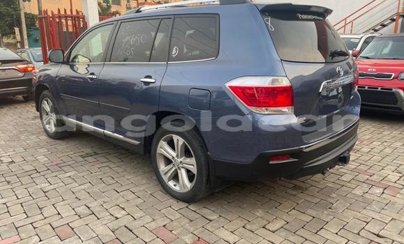 Comprar Usado Toyota Highlander Azul Carro em Luanda em Luanda Province Comprar Usado Toyota Highlander Azul Carro em Luanda em Luanda Province