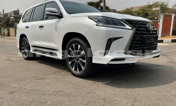 Comprar Usado Lexus LX 570 Branco Carro em Luanda em Luanda Province