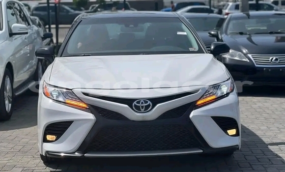 Buy Used Toyota Camry Solara White Car in Luena in Moxico Buy Used Toyota Camry Solara White Car in Luena in Moxico