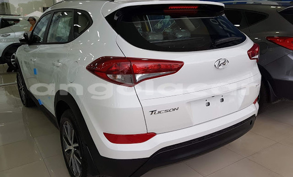 Buy Used Hyundai Tucson White Car in Luanda in Luanda Province Buy Used Hyundai Tucson White Car in Luanda in Luanda Province
