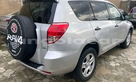 Comprar Usado Toyota RAV4 Outro Carro em Luanda em Luanda Province Comprar Usado Toyota RAV4 Outro Carro em Luanda em Luanda Province