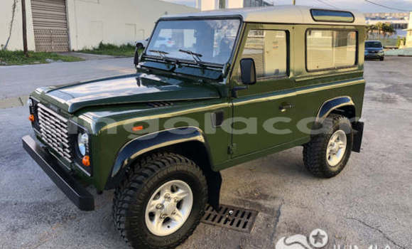 Buy Used Land Rover Defender Green Car in Luena in Moxico Buy Used Land Rover Defender Green Car in Luena in Moxico