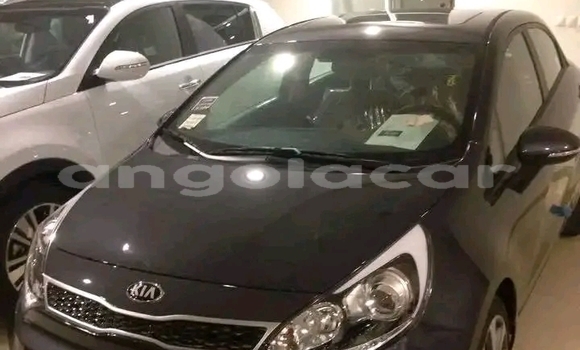Comprar Usado Kia rio Outro Carro em Luena em Moxico