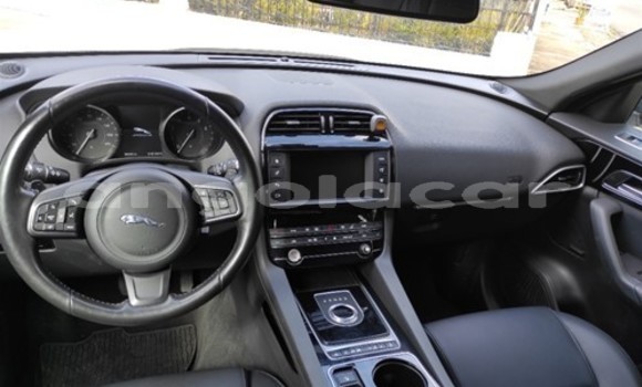 Comprar Usado Jaguar F-Pace Branco Carro em Luanda em Luanda Province Comprar Usado Jaguar F-Pace Branco Carro em Luanda em Luanda Province