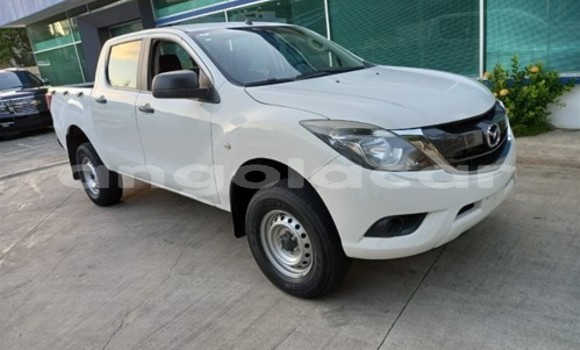 Acheter Occasion Voiture Mazda BT-50 Blanc à Luanda, Province de Luanda Acheter Occasion Voiture Mazda BT-50 Blanc à Luanda, Province de Luanda