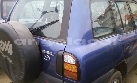 Acheter Occasion Voiture Toyota RAV4 Bleu à Malanje, Malanje Province Acheter Occasion Voiture Toyota RAV4 Bleu à Malanje, Malanje Province