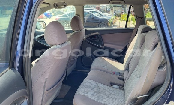 Comprar Usado Toyota RAV4 Azul Carro em Luanda em Luanda Province Comprar Usado Toyota RAV4 Azul Carro em Luanda em Luanda Province