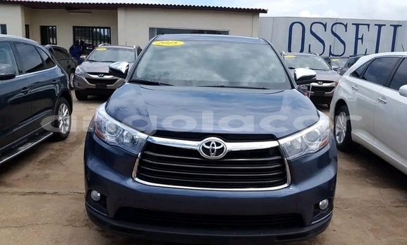 Buy Used Toyota Highlander Blue Car in Luena in Moxico Buy Used Toyota Highlander Blue Car in Luena in Moxico
