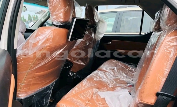 Acheter Occasion Voiture Toyota Fortuner Blanc à Luena, Moxico Acheter Occasion Voiture Toyota Fortuner Blanc à Luena, Moxico