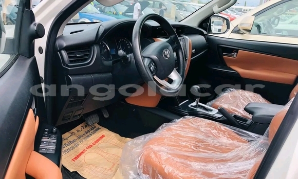 Acheter Occasion Voiture Toyota Fortuner Blanc à Luena, Moxico Acheter Occasion Voiture Toyota Fortuner Blanc à Luena, Moxico