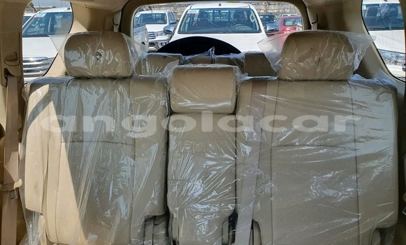 Comprar Usado Toyota Land Cruiser Prado Branco Carro em Luena em Moxico Comprar Usado Toyota Land Cruiser Prado Branco Carro em Luena em Moxico