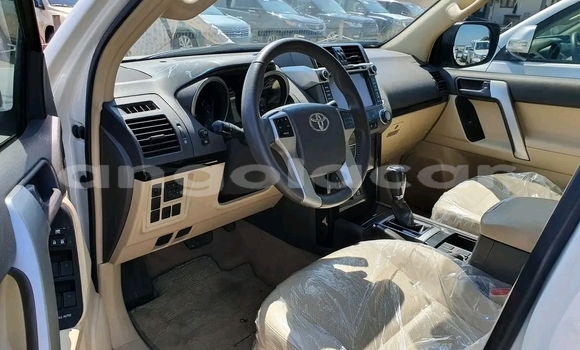 Comprar Usado Toyota Land Cruiser Prado Branco Carro em Luena em Moxico Comprar Usado Toyota Land Cruiser Prado Branco Carro em Luena em Moxico