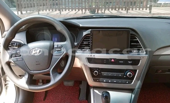 Comprar Usado Kia K7 Branco Carro em Luanda em Luanda Province Comprar Usado Kia K7 Branco Carro em Luanda em Luanda Province