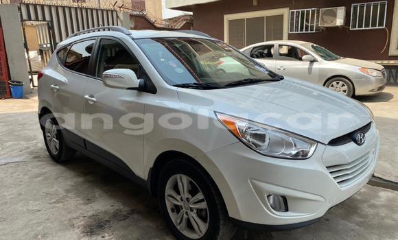 Buy Used Hyundai Tucson White Car in Lubango in Huila Province Buy Used Hyundai Tucson White Car in Lubango in Huila Province