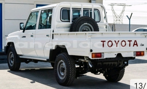 Buy Used Toyota Land Cruiser White Car in Luena in Moxico Buy Used Toyota Land Cruiser White Car in Luena in Moxico