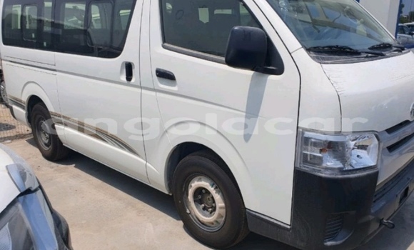 Buy Used Toyota Hiace White Car in Luena in Moxico